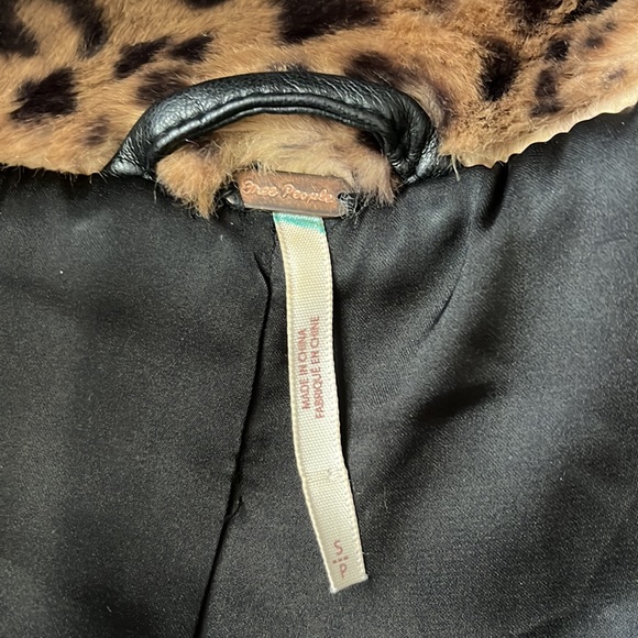 Beautiful free people faux fur leopard coat - Picture 4 of 4